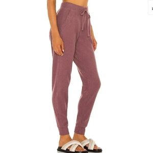 ​Alo Yoga Muse Ribbed Sweatpant  Mauve Burgundy Truffle High Rise Jogger S